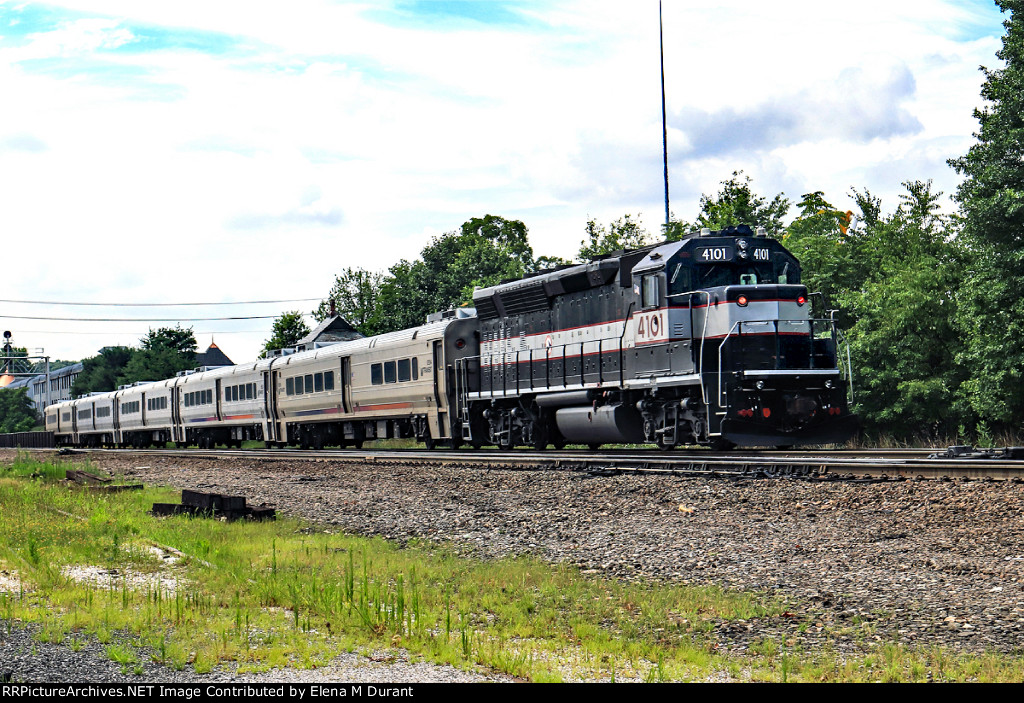 NJT 4101 on train 1112